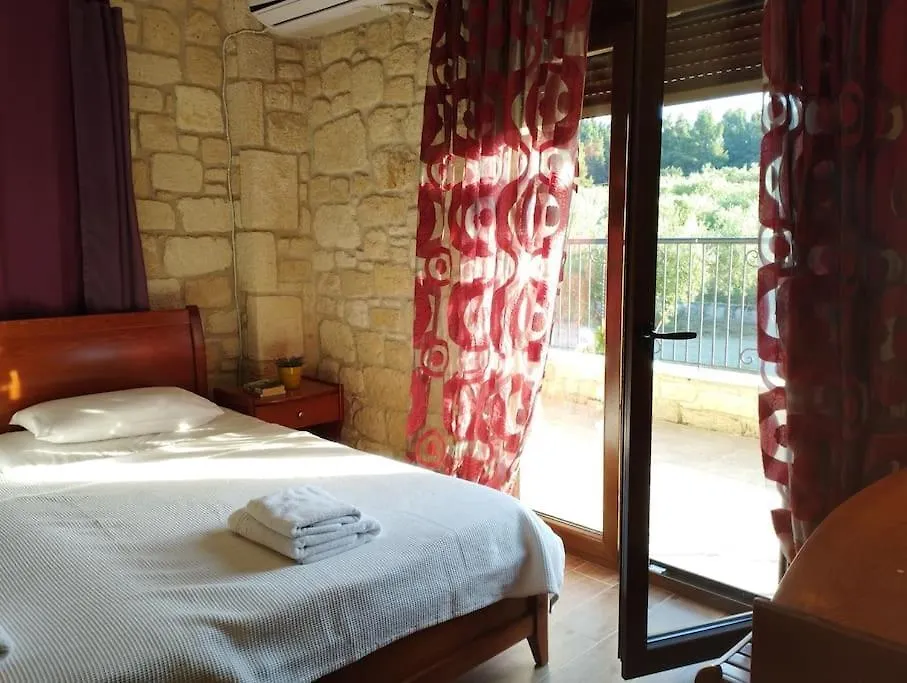 Comfort Villa With Garden And View Kriopigi