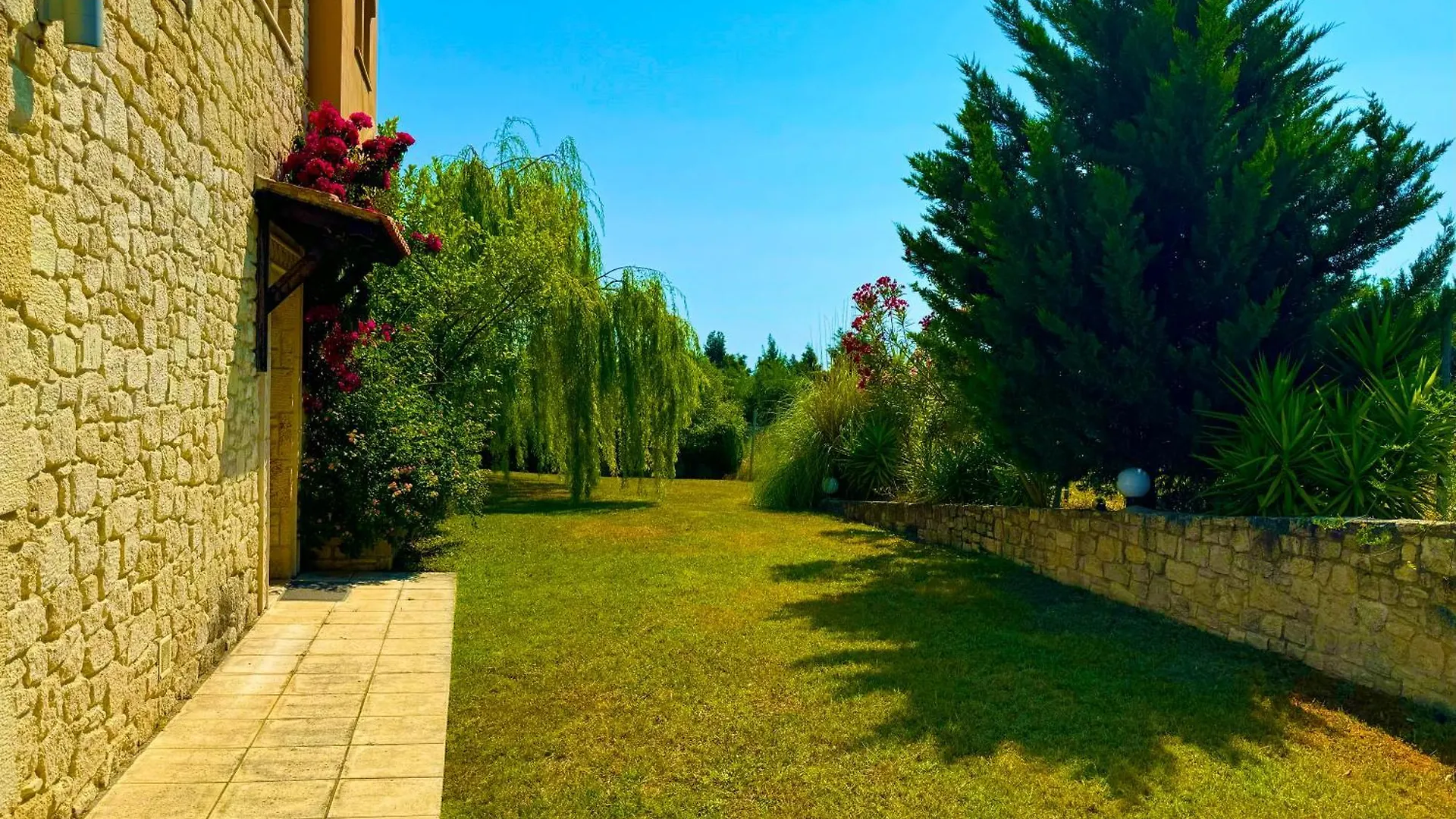 Comfort Villa With Garden And View Kriopigi