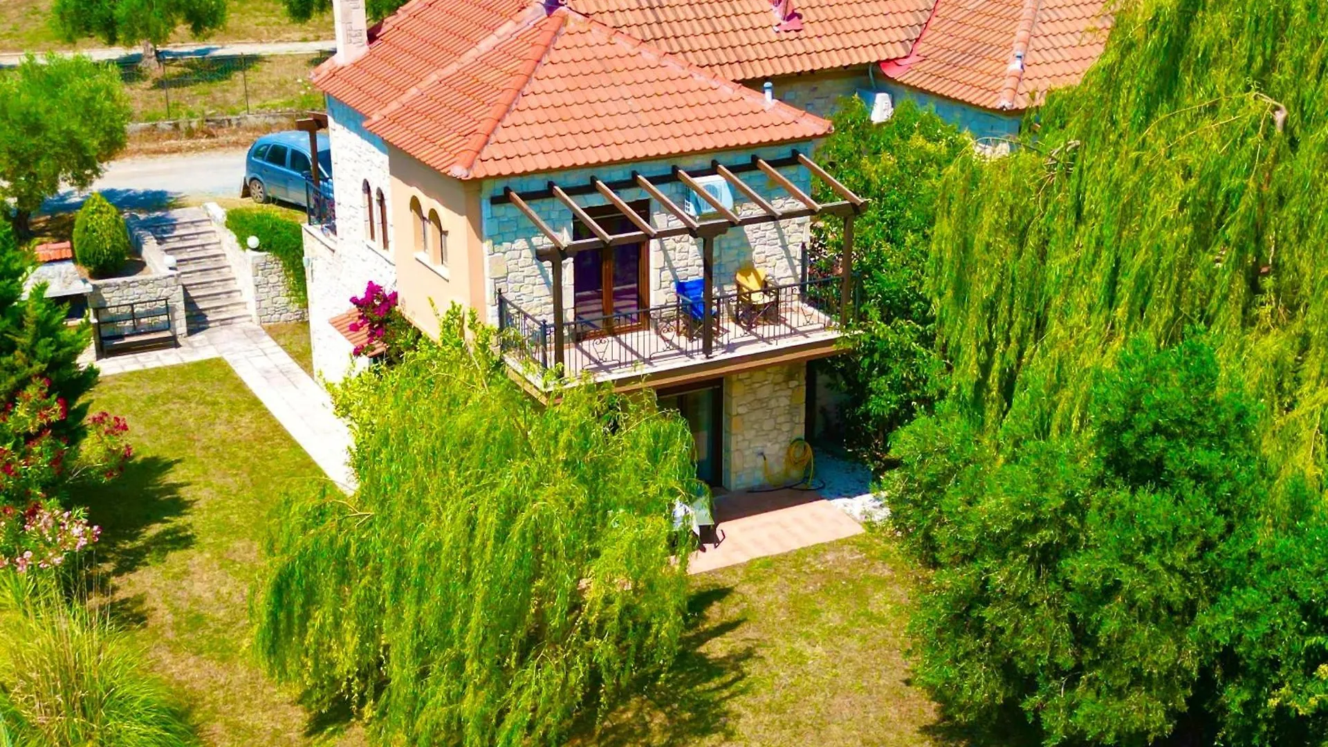 Comfort Villa With Garden And View Kriopigi Greece