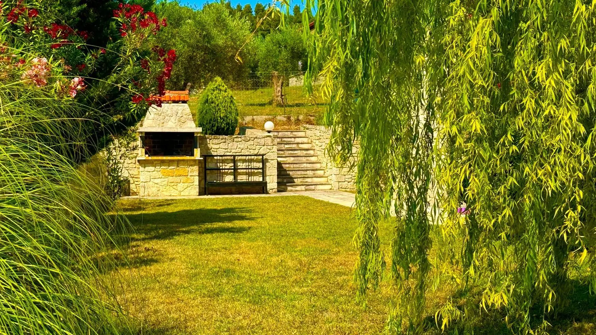 Comfort Villa With Garden And View Kriopigi